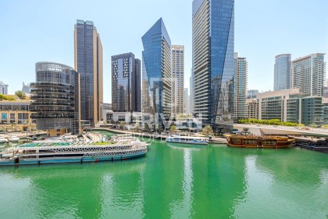 Apartment in Dubai Marina, Dubai 3 bedrooms, 192 sq.m. № 19838 - photo 15