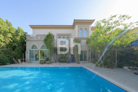 Villa in Jumeirah Islands, Dubai 5 bedrooms, 988 sq.m. № 24259 - photo 20