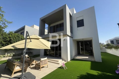 Снять в аренду виллу в Дубай Хилс Эстейт, Дубай: 3 спальни, 428м², № 24254 - фото 1