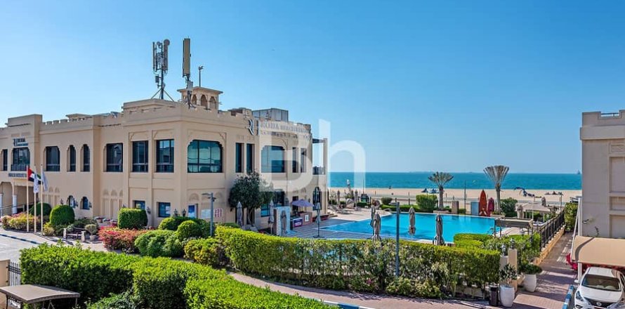 Villa en Jumeirah, Dubai, 5 dormitorios, 571 m², № 21221