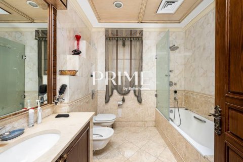 Villa in Dubai 7 bedrooms, 1338 sq.m. № 21222 - photo 23