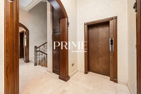 Villa in Dubai 7 bedrooms, 1338 sq.m. № 21222 - photo 14