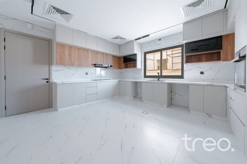 Villa à Al Furjan, Dubai, 5 chambres, 606.84 m², № 120140 - photo 13