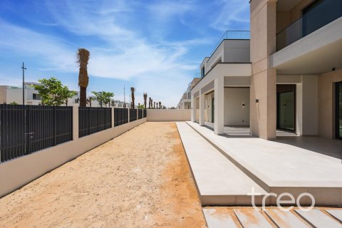 Villa en Caya, Arabian Ranches 3, Dubai, 5 dormitorios, 527.5 m², № 120142 - foto 11