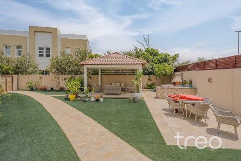Villa in Mudon, Dubai 5 bedrooms, 1007.72 sq.m. № 120141 - photo 6