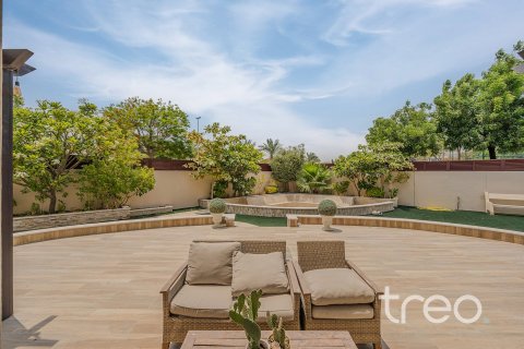 Villa in Mudon, Dubai 5 bedrooms, 1007.72 sq.m. № 120141 - photo 5