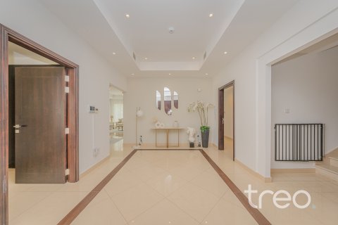 Villa in Mudon, Dubai 5 bedrooms, 1007.72 sq.m. № 120141 - photo 10