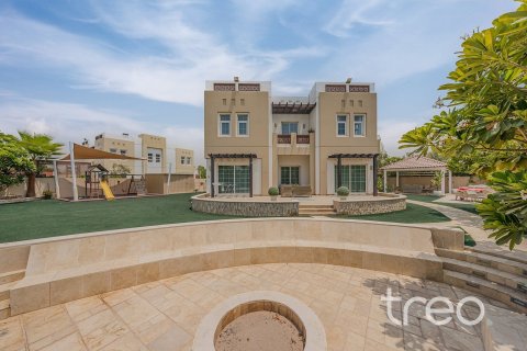 Villa in Mudon, Dubai 5 bedrooms, 1007.72 sq.m. № 120141 - photo 11