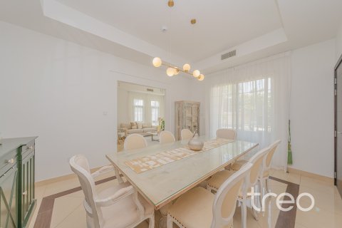 Villa in Mudon, Dubai 5 bedrooms, 1007.72 sq.m. № 120141 - photo 8