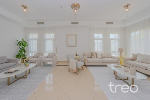 Villa in Mudon, Dubai 5 bedrooms, 1007.72 sq.m. № 120141 - photo 4