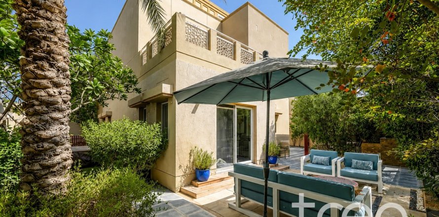 فيلا في Meadows, دبي 3 غرف نوم, 47.94 م² رقم 120139