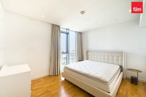Apartment in Dubai 3 bedrooms, 190 sq.m. № 10259 - photo 6