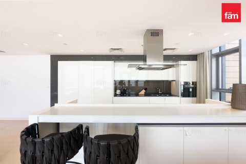 Apartment in Dubai 3 bedrooms, 190 sq.m. № 10259 - photo 5