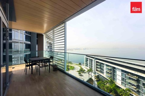Apartment in Dubai 3 bedrooms, 190 sq.m. № 10259 - photo 2