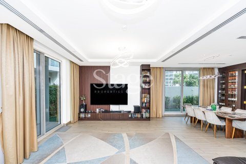 Villa in Jumeirah Village Circle, Dubai 4 bedrooms, 278 sq.m. № 53852 - photo 3