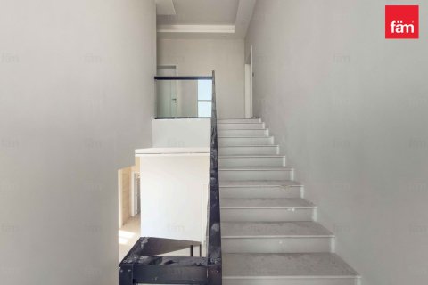 Villa in Al Barsha, Dubai 4 bedrooms, 1393.5 sq.m. № 109538 - photo 10