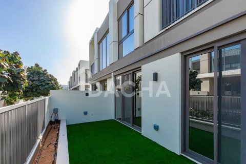 Таунхаус в Tilal Al Ghaf, Дубай, 3 спальни, 203м², № 118936