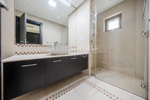 Снять в аренду виллу в Murooj Al Furjan, Al Furjan, Дубай: 5 спален, 599.96757400м², № 132976 - фото 6