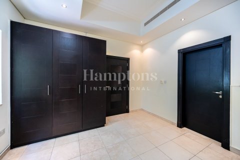Снять в аренду виллу в Murooj Al Furjan, Al Furjan, Дубай: 5 спален, 599.96757400м², № 132976 - фото 8