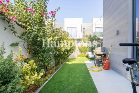 Снять в аренду таунхаус в Arabian Ranches 3, Дубай: 4 спальни, 223.59986943м², № 132971 - фото 17