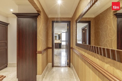 Apartment in Dubai Marina, Dubai 4 bedrooms, 650.3 sq.m. № 13944 - photo 19