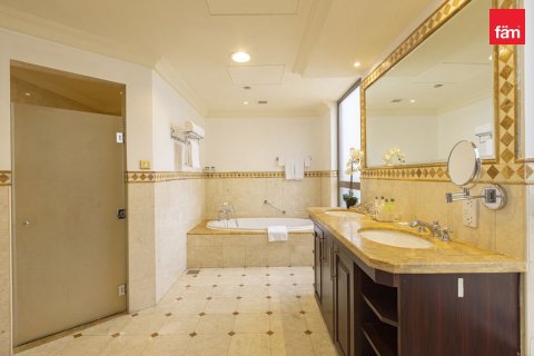 Apartment in Dubai Marina, Dubai 4 bedrooms, 650.3 sq.m. № 13944 - photo 17