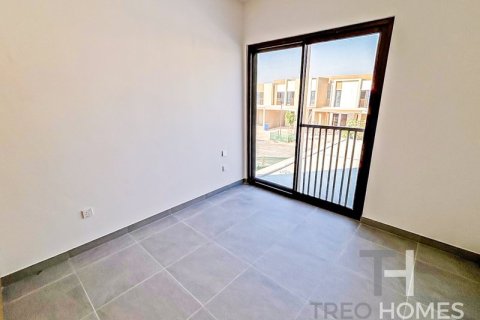 Villa in Dubai 4 bedrooms, 216 sq.m. № 16857 - photo 15