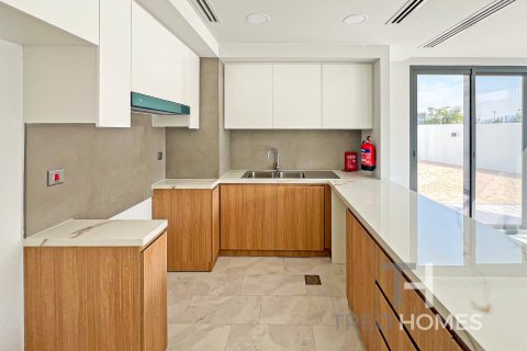 Villa à Dubai, 4 chambres, 217 m², № 16860 - photo 3