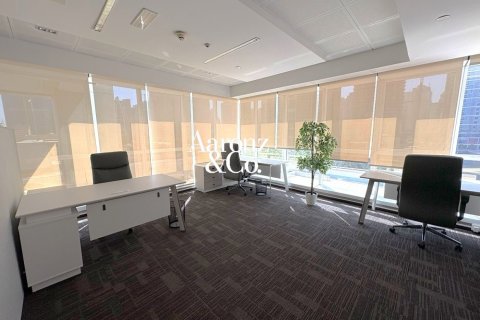 Oficina en Jumeirah Lake Towers, Dubai, 51 m², № 119121 - foto 4
