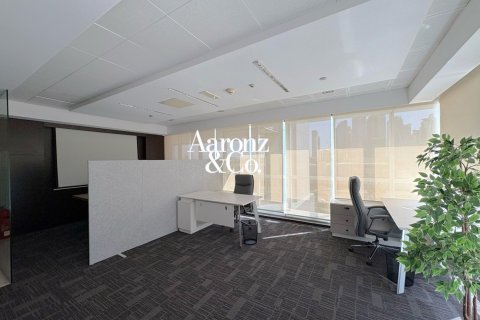 Oficina en Jumeirah Lake Towers, Dubai, 51 m², № 119121 - foto 5