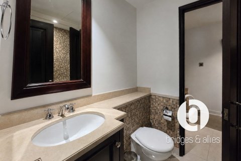 Apartamento en Old Town, Dubai, 1 dormitorio, 75 m², № 119123 - foto 12