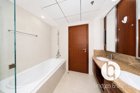Apartamento en Downtown Dubai (Downtown Burj Dubai), Dubai, 2 dormitorios, 111 m², № 119125 - foto 19