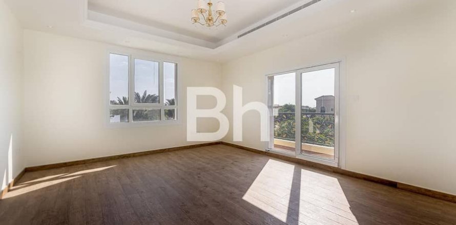 Villa in The Villa, Dubai 5 bedrooms, 945 sq.m. № 58079