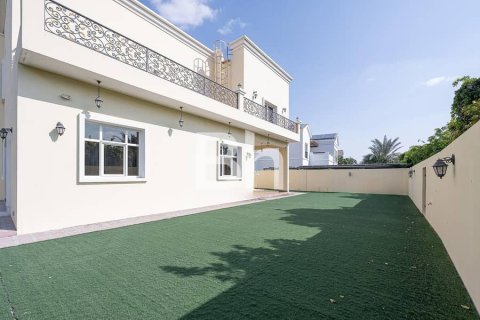 Villa in The Villa, Dubai 5 bedrooms, 945 sq.m. № 58079 - photo 12