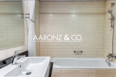 Apartment in Dubai Marina, Dubai 2 bedrooms, 109 sq.m. № 58089 - photo 7