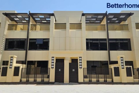 Снять в аренду виллу в Джумейра Вилладж Серкл, Дубай: 3 спальни, 269м², № 57950 - фото 6