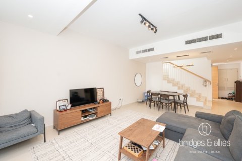 Villa en Dubai Hills Estate, Dubai, 3 dormitorios, 202.6 m², № 78008 - foto 2