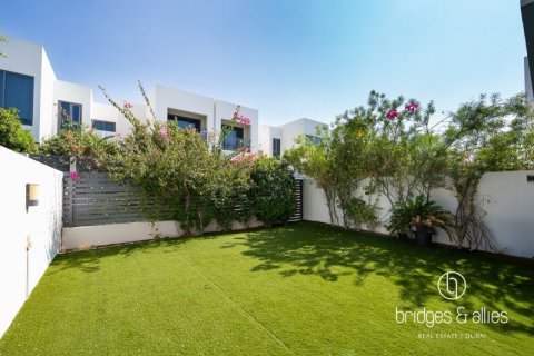 Villa en Dubai Hills Estate, Dubai, 3 dormitorios, 202.6 m², № 78008 - foto 6