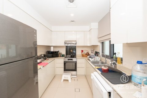 Villa en Dubai Hills Estate, Dubai, 3 dormitorios, 202.6 m², № 78008 - foto 7