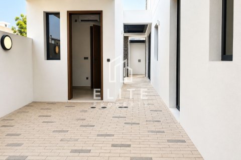 Villa in Tilal Al Ghaf, Dubai 5 bedrooms, 551 sq.m. № 141272 - photo 27