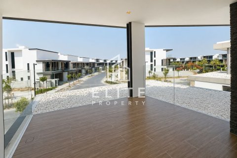 Villa in Tilal Al Ghaf, Dubai 5 bedrooms, 551 sq.m. № 141272 - photo 16