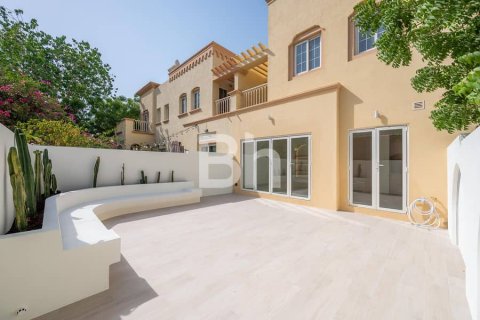 Villa à The Springs, Dubai, 3 chambres, 157 m², № 23463 - photo 1