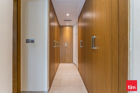 Снять в аренду виллу в Jumeirah Park, Дубай: 5 спален, 953.9м², № 100175 - фото 18