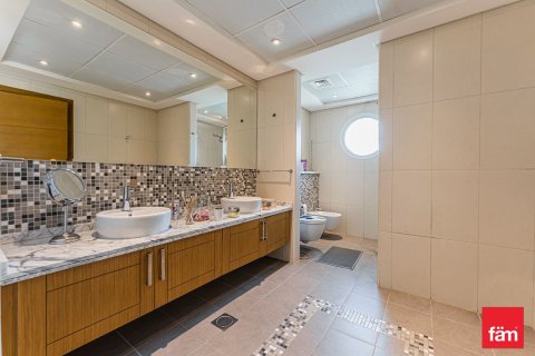 Снять в аренду виллу в Jumeirah Park, Дубай: 5 спален, 953.9м², № 100175 - фото 21