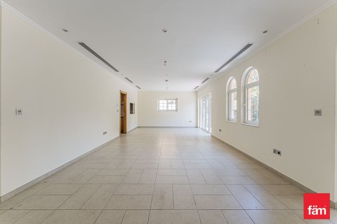 Снять в аренду виллу в Jumeirah Park, Дубай: 5 спален, 953.9м², № 100175 - фото 9
