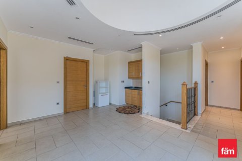 Снять в аренду виллу в Jumeirah Park, Дубай: 5 спален, 953.9м², № 100175 - фото 13