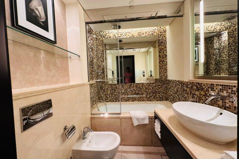 Купить квартиру в Даунтаун Дубай (Даунтаун Бурдж Дубай), Дубай: 1 спальня, 69м², № 103232 - фото 10