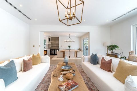 Villa à Dubai Sports City, Dubai, 5 chambres, 448 m², № 103235 - photo 9