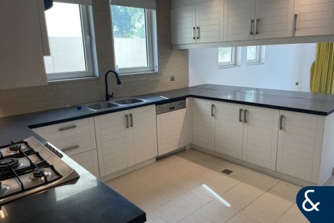 فيلا في Regional, Jumeirah Park, دبي 3 غرف نوم, 511 م² رقم 74618 - صورة 3