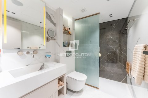 Apartment in The Lofts, Downtown Dubai (Downtown Burj Dubai), Dubai 2 bedrooms, 143 sq.m. № 73370 - photo 13